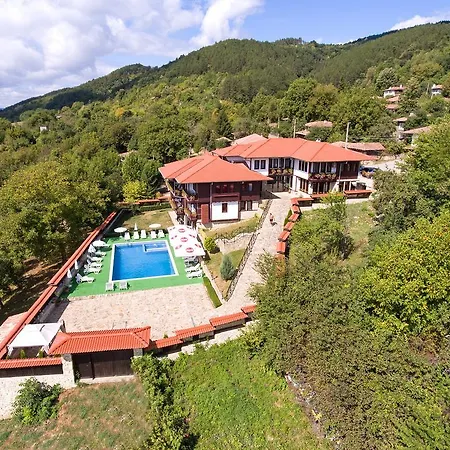 Family Sunny Hills Szálloda 3*
